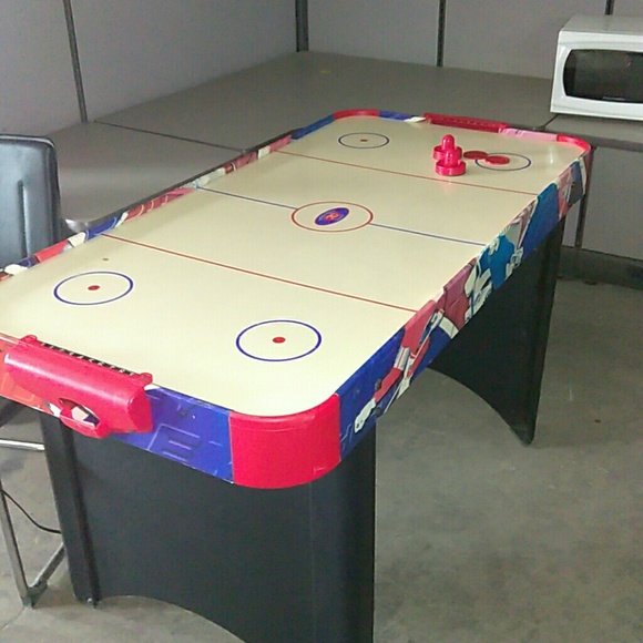 TC hockey table - Picture 1 of 4